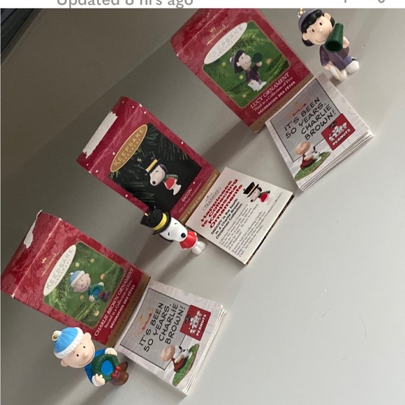 Peanuts - HALLMARK VTG ~ all boxed bundle/3 ornaments & Snoopy stocking holder - Picture 6 of 9